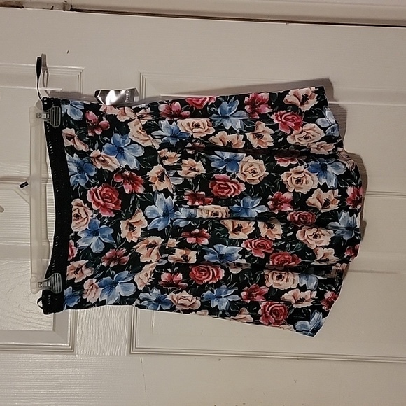 torrid Tops - Torrid strapless top, floral design.